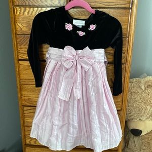 Little girls size 4 dress